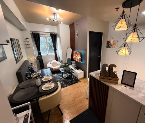 Valenzuela Apartment | Hyde Away Staycation