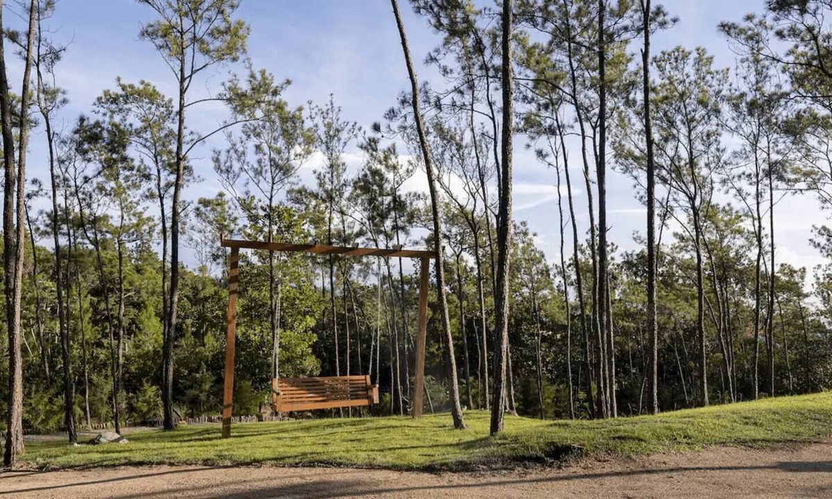 La Vega Province Cottage | Jarabacoa, Eccentric Hobbit