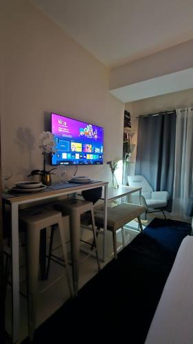 Bakilid Apartment | JTower Residences Mandaue- Cebu Condo Dazzie Home with Swimming Pool
