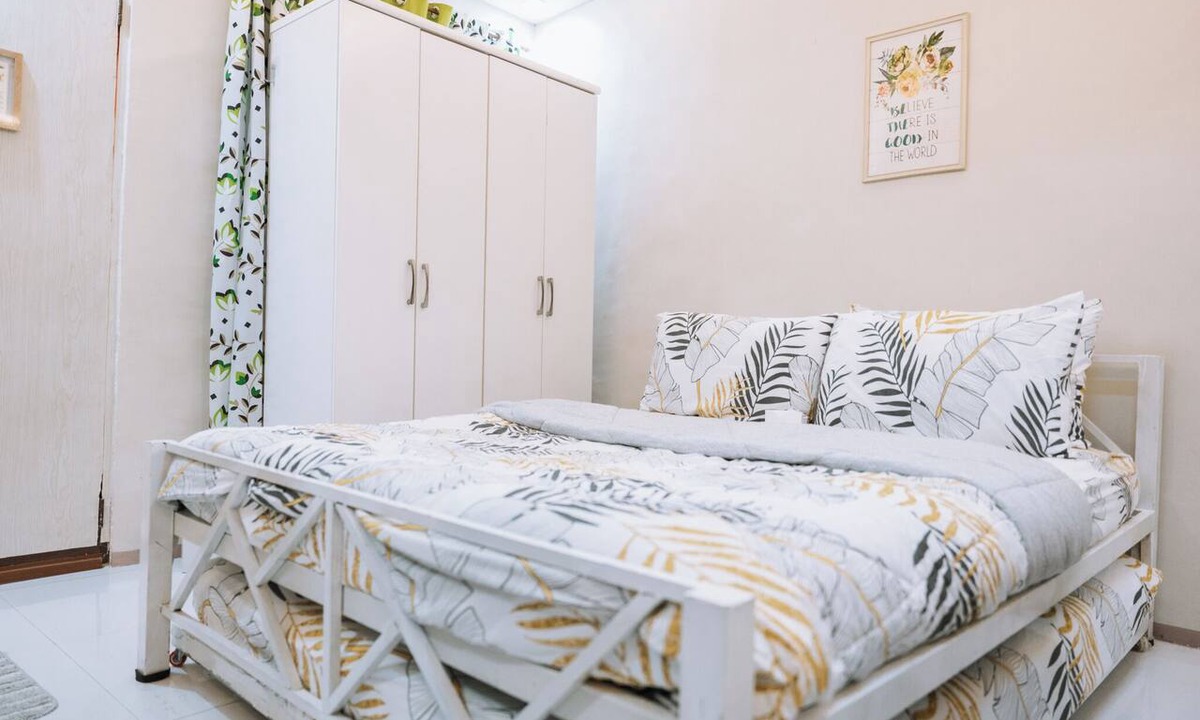 Butuan Apartment | JZ Homestay: Cozy Home near SM Savemore & CSU w/WiFi + Netflix