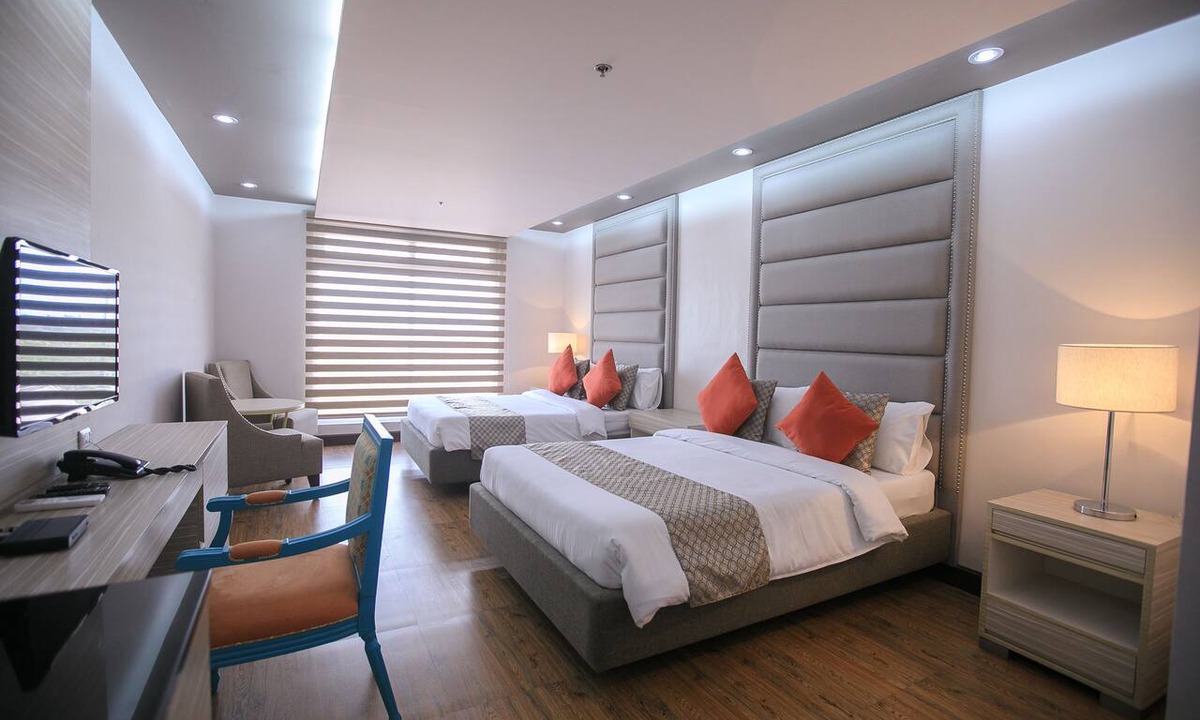 Tarlac Hotel | La Maja Rica Hotel