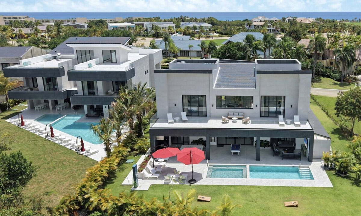 Punta Cana Villa | Las Palmas Mansion: Exclusive luxury retreat w/pools, Jacuzzis, games, staff & golf carts