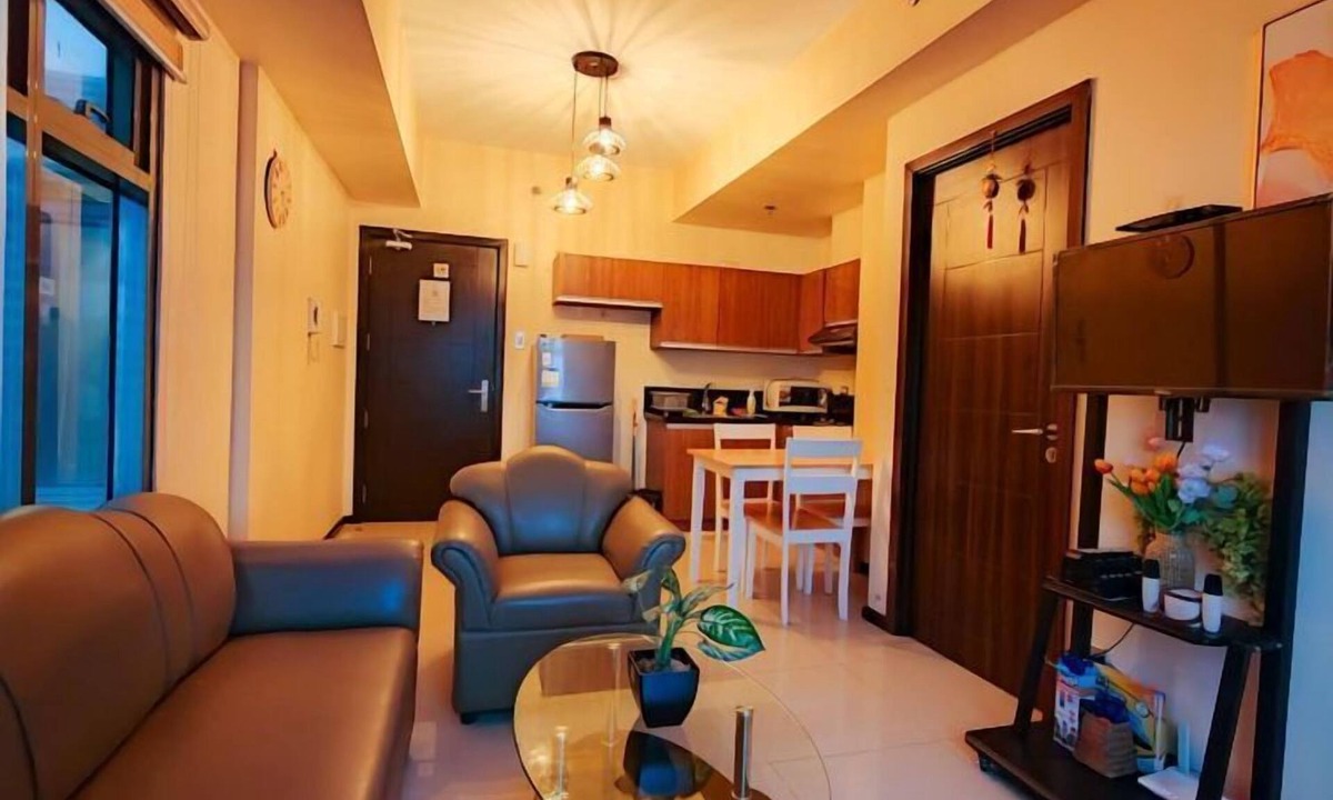 Pasay Condo | Levi & Moon's Chill with beautiful view