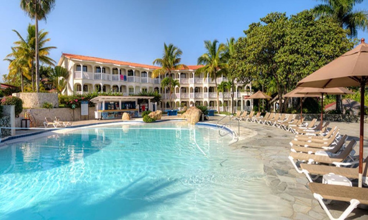 Puerto Plata Resort | LHVC - Junior Suite - closest to beach and pools, ALL INCLUSIVE