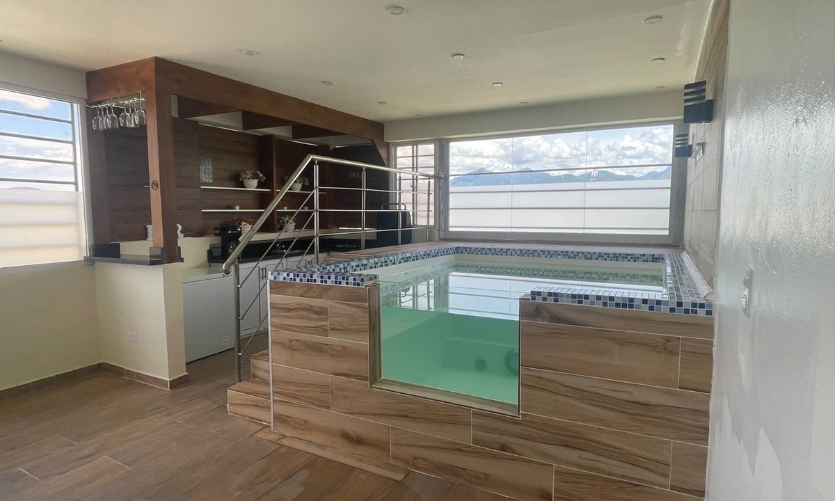 Bani Apartment | LIANA’s Rooftop .Penthouse with Private indoor Jacuzzi