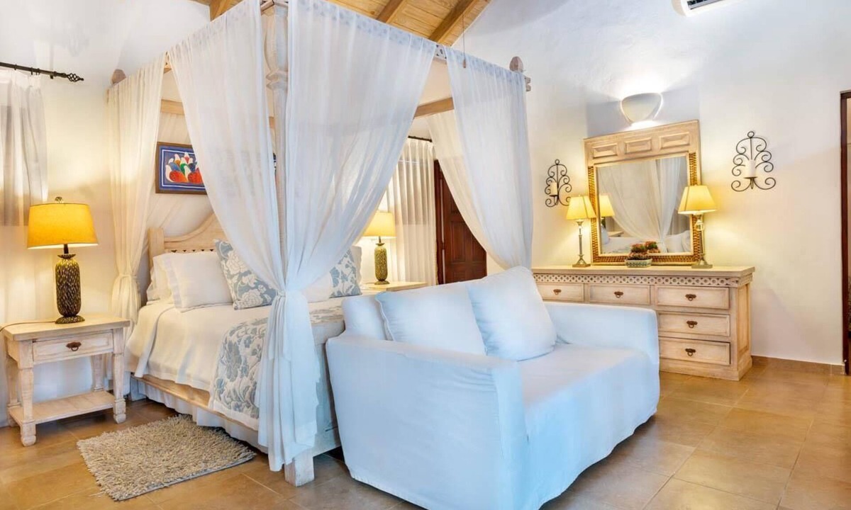 Los Lagos Villa | Los Lagos 19 - Sleeps 10 - Butler - Pool/Hot Tub