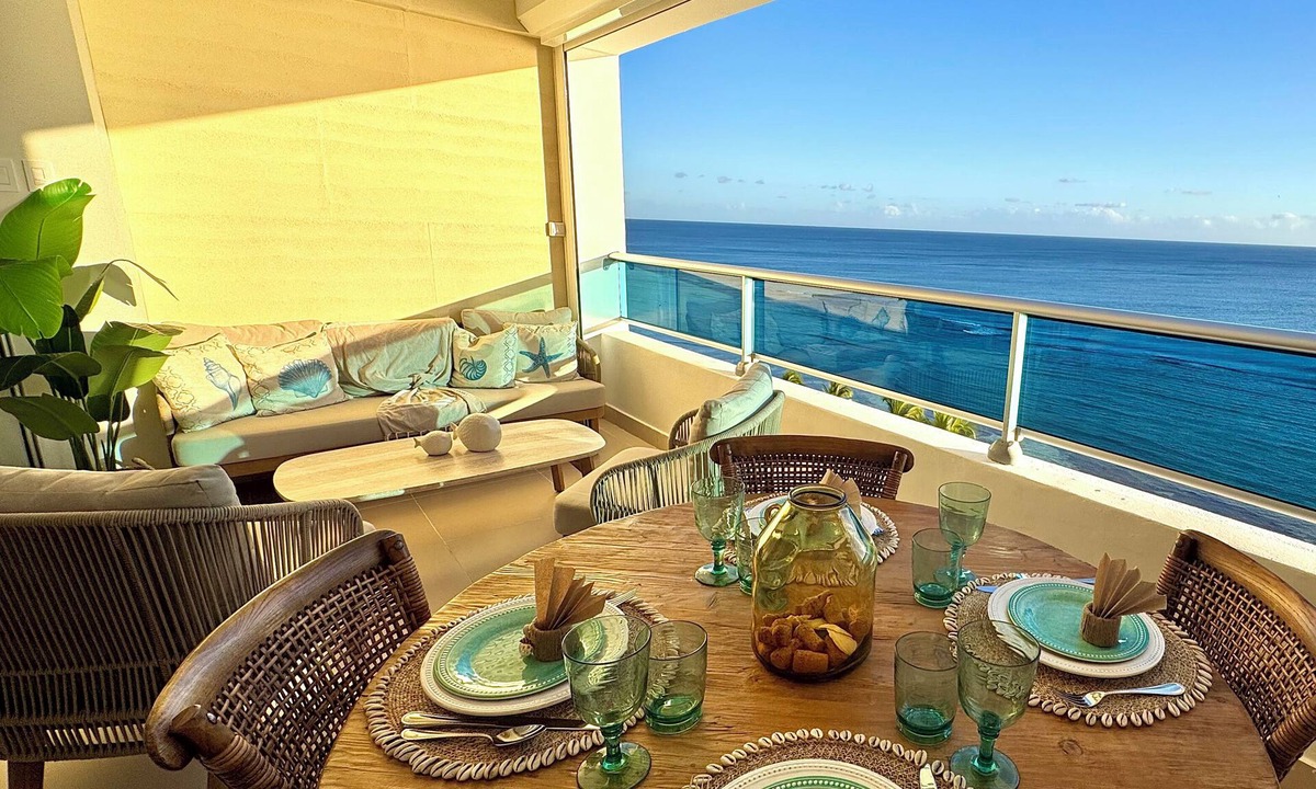 Juan Dolio - El Pueblo Apartment | Luxurious 2-bedroom Beachfront apartment in peaceful Playa Juan Dolio