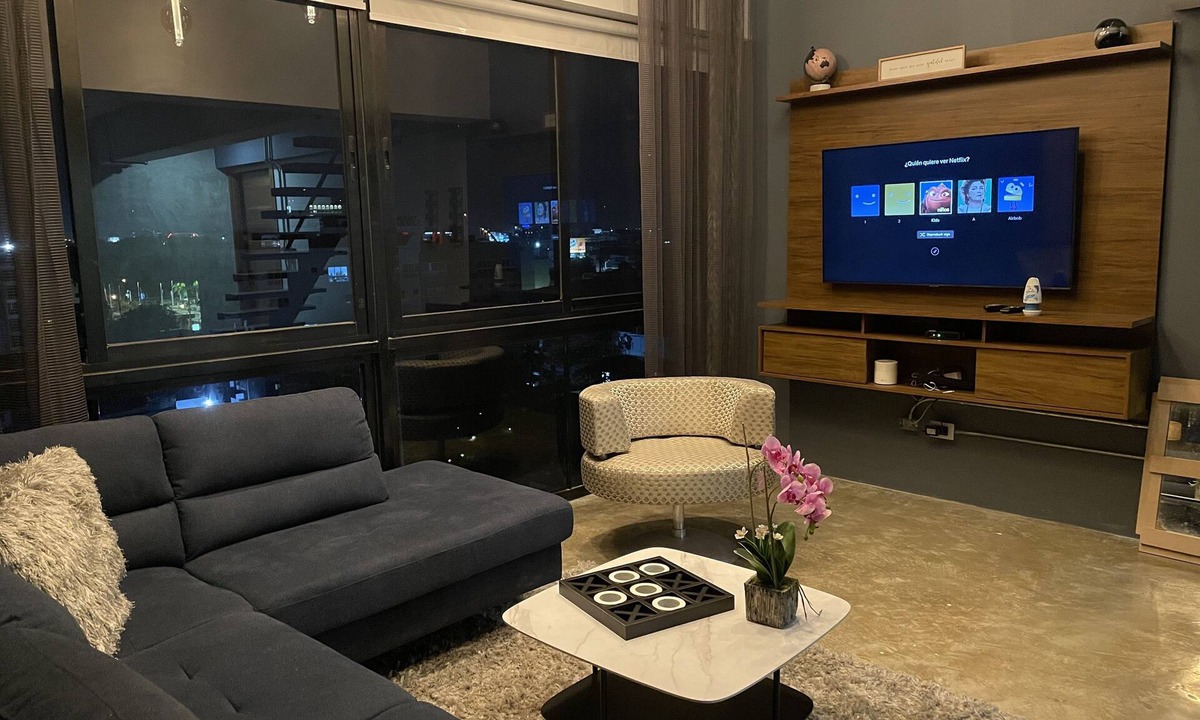 Downtown Santo Domingo Apartment | Luxurious and Modern KingBed industrial style loft