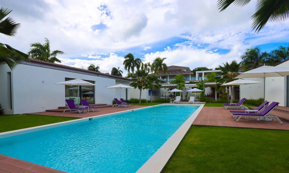 Las Lomas Villa | Luxurious Villa in Casa de Campo - 8 Bedrooms, Private Pool & Bar Area