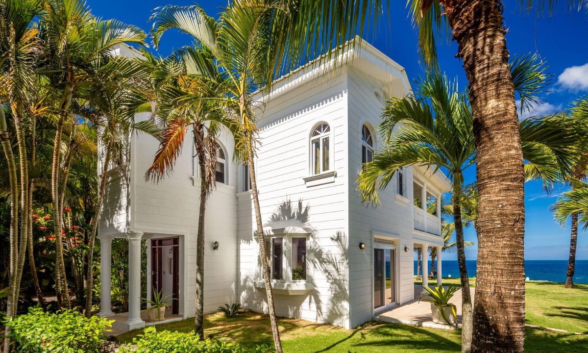 Playa Chiquita Villa | Luxury Oceanfront Villa with Amazing Views