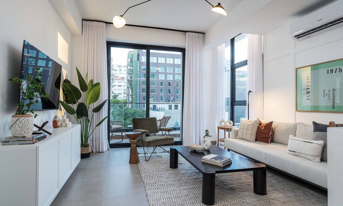 Yolanda Morales Condo | Luxury-Pool-Gym-View-Piantini-CityCenter-YellowKey