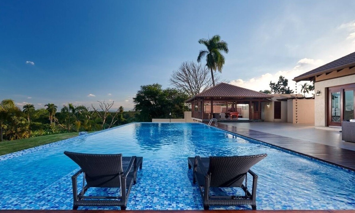 Licey al Medio Villa | Luxury Santiago Villa: "The Zen House"