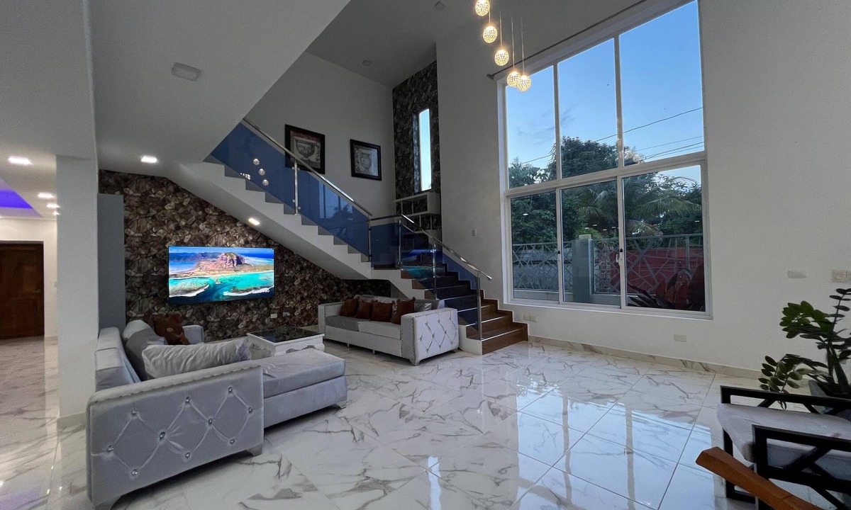 Cerro alto House | Luxury villa - Swimming Pool 4 Bed Room in City Center Puerto Plata!