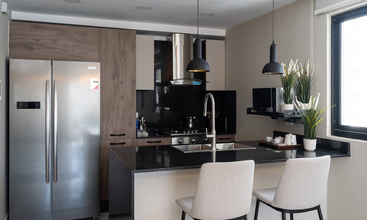 Yolanda Morales Condo | LuxuryCityCenterApart-Pool-Gym-WiFi-A/C-YellowKey*