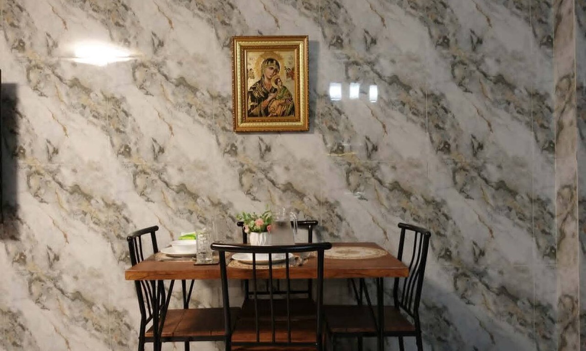 Malabanias Condo | Modern Condotel Near Clark Airport -5 mins to SM Clark and Walking street