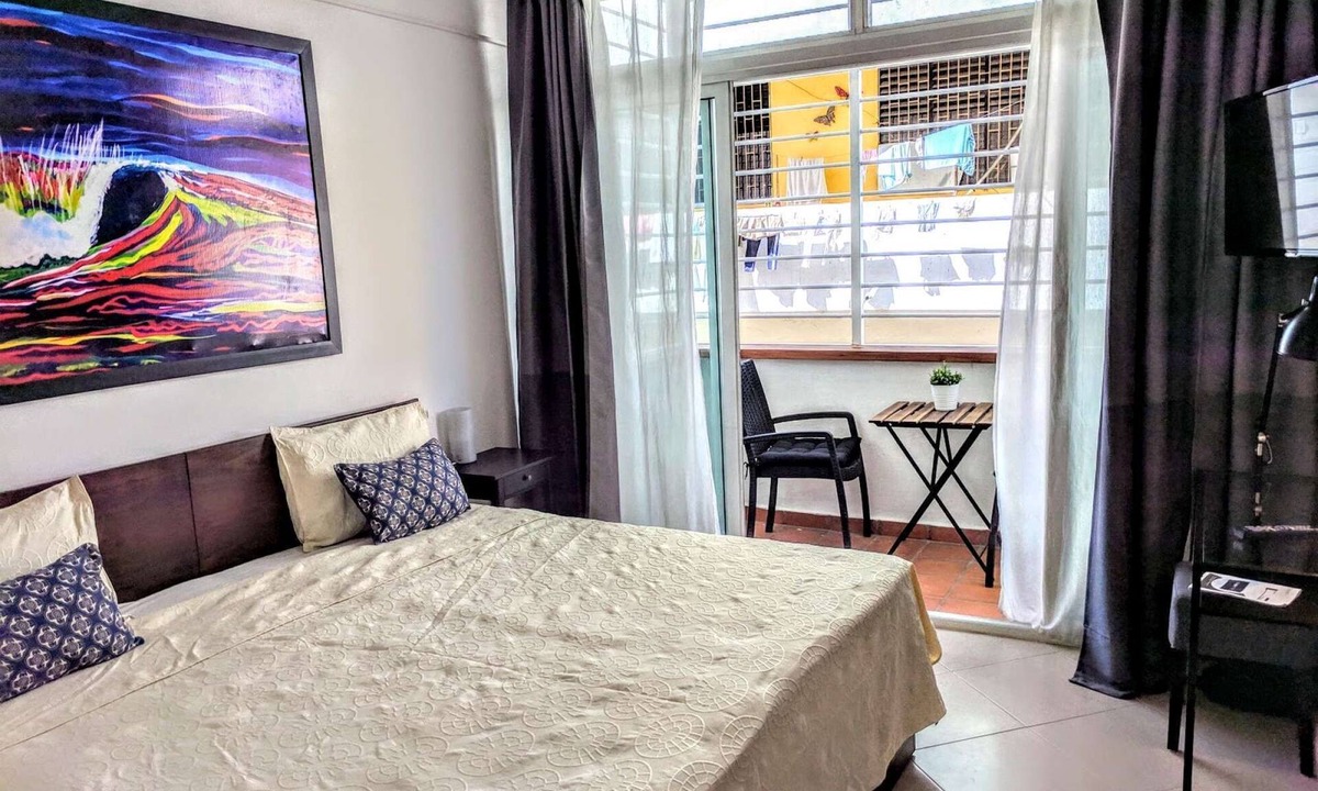 San Anton Apartment | Modern Room+PrivateBath&Entrance+Balcony Col. Zone