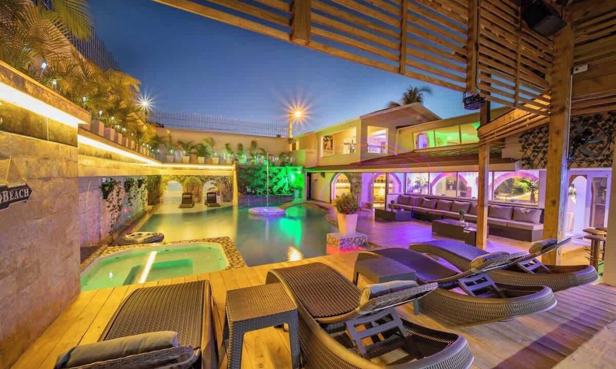 El Batey Villa | North Coast Luxury Villa in Sosua - 6BR Suites!