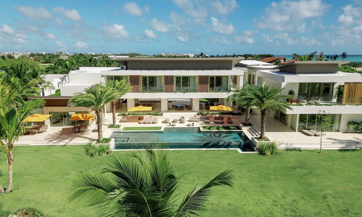 Punta Cana Villa | Ocean Front facing Punta Espada Hole #2 with all rooms Ocean View.