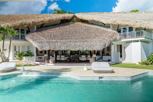 Casa de Campo House | Ocean View Villa, Pool, BBQ, Jacuzzi, Staff Incl