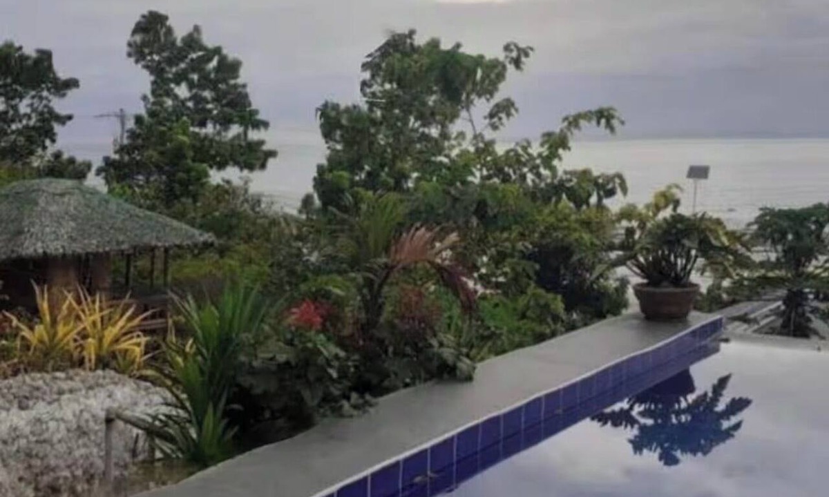 Lila House | Ocean View Villa w/Infinity edge Pool, AC Comfort & Bohol Island Bliss