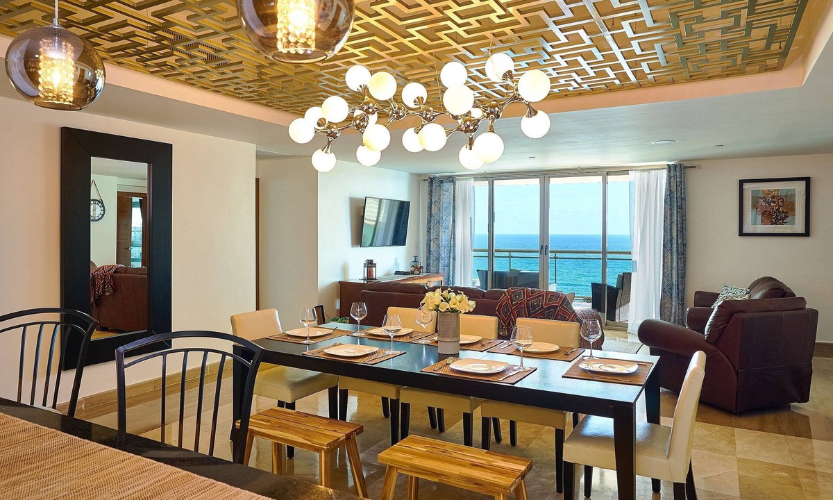 San Geronimo House | Oceanfront Escape | Malecón Center| Yellowkey