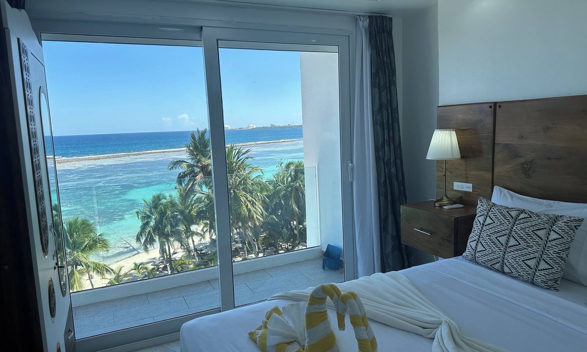 Reparto Ibarra Hotel | Oceanfront with amazing view at the beach