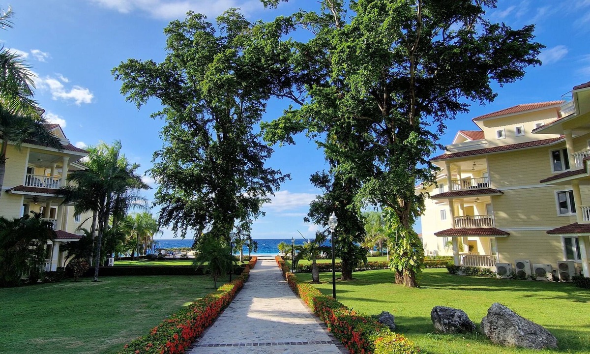 El Batey Condo | Panoramic Ocean View Condo Private Beach & Pool Free Weekly Maid Service