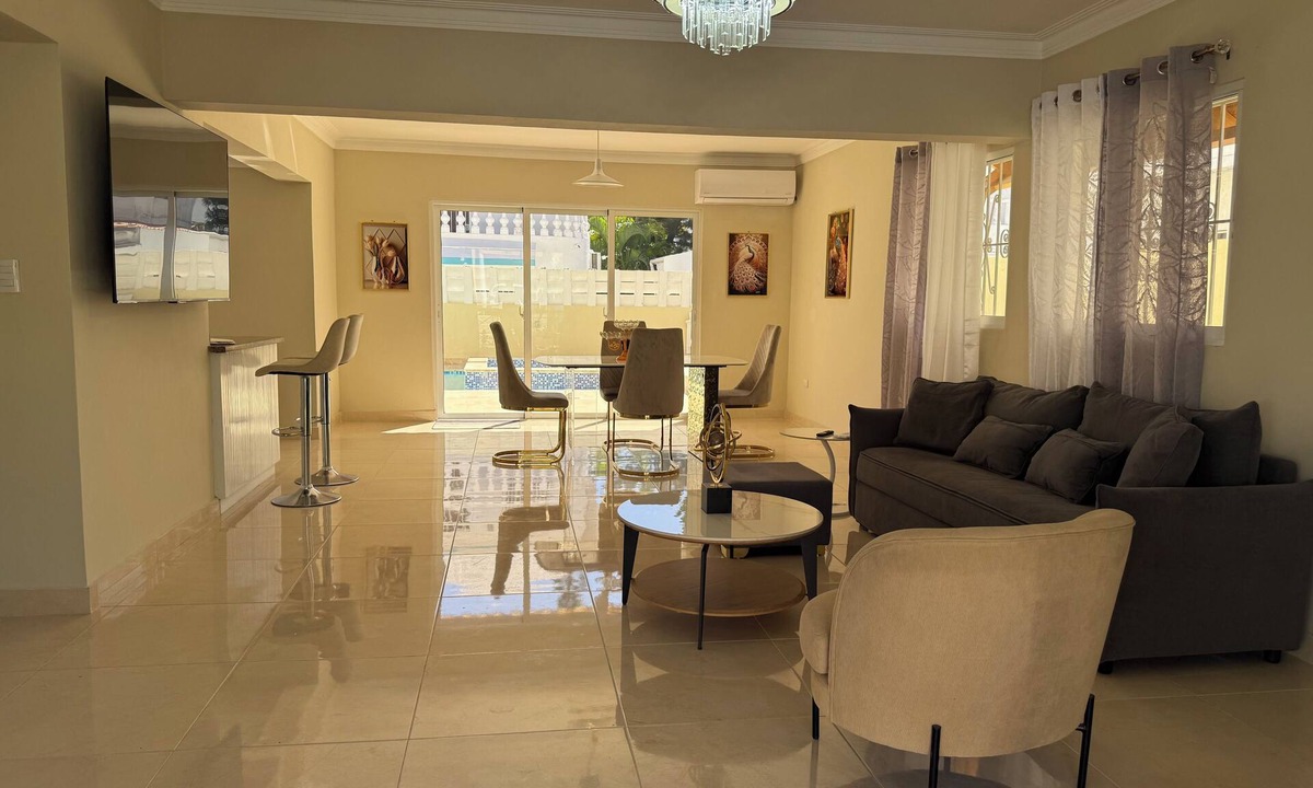 Playa Bibijagua House | Peaceful 3-bedroom building with AC in Punta Cana