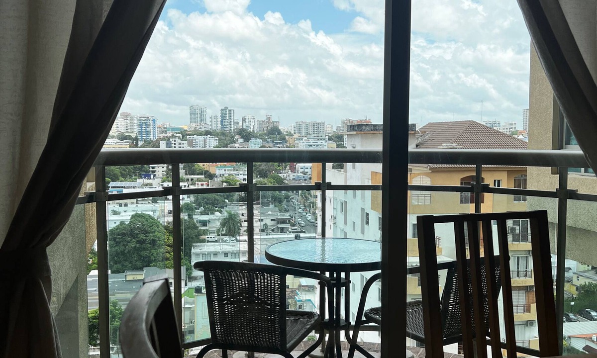 San Geronimo House | PLATINUM Suite @Malecon Center WIFI NETFLIX AC