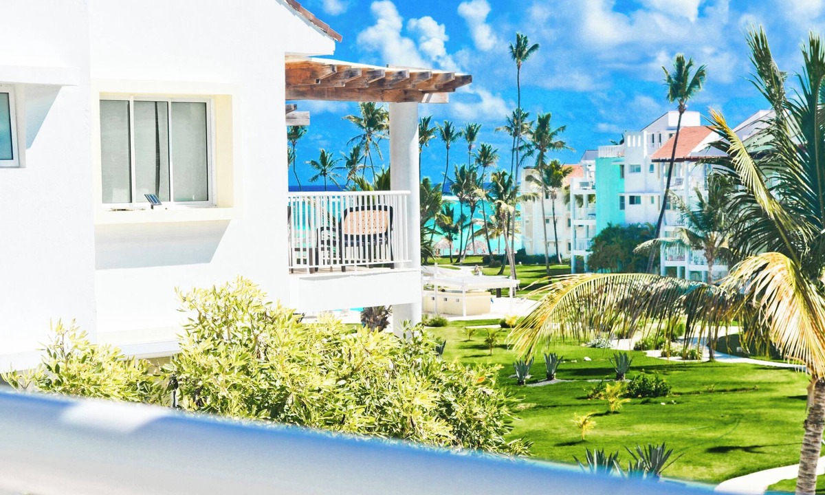 El Cortecito Condo | Playa Turquesa 1 BDR Penthouse + Loft-Ocean View - Sleeps 4 Direct Beach Access