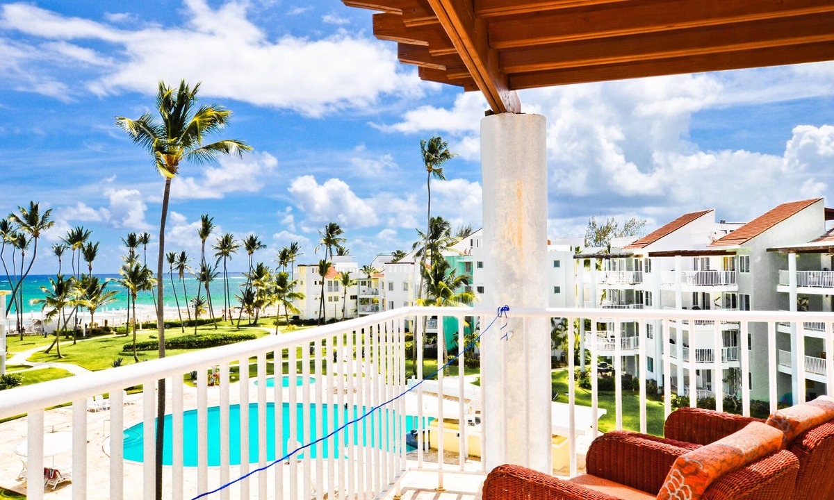 El Cortecito Condo | Playa Turquesa D-402 Premier Beachfront Ocean View with 50mbps Wifi