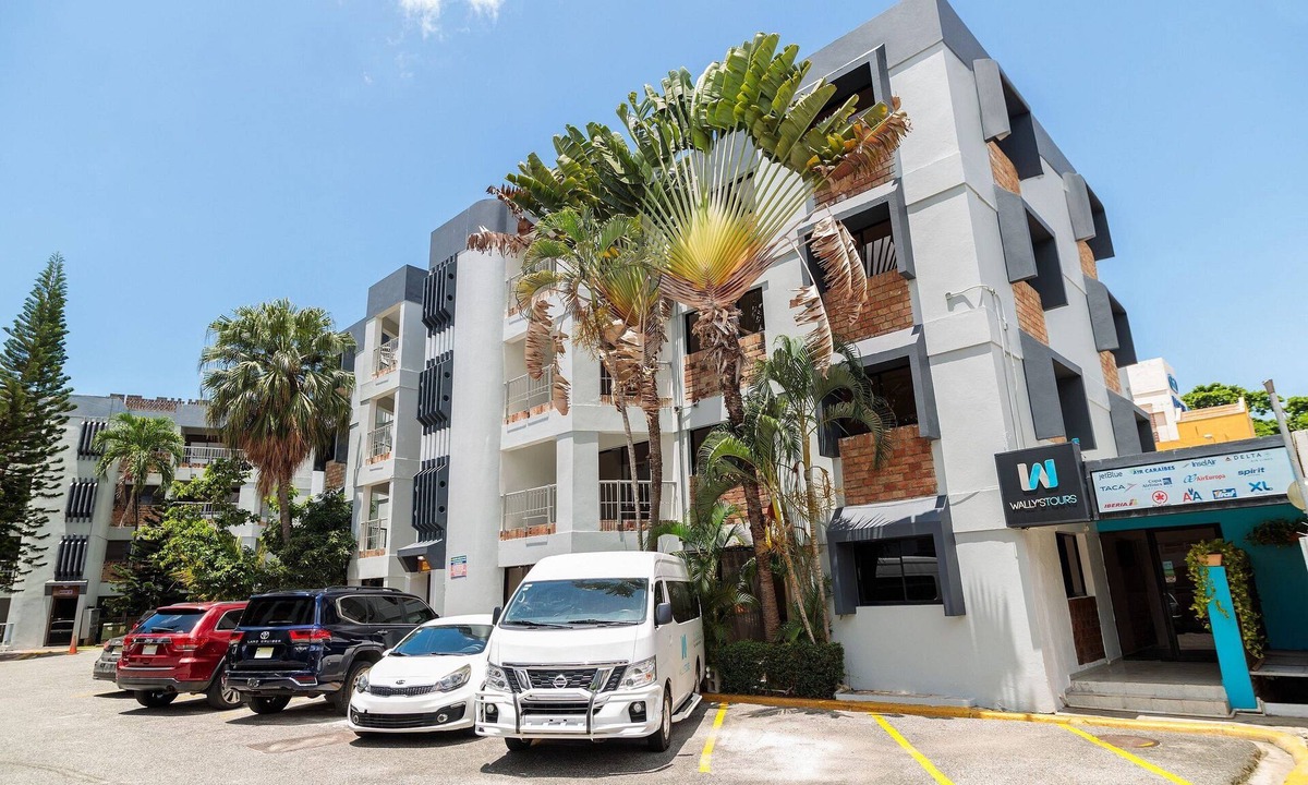 Gascue Condo | Plaza Colonial Residence By YellowKey