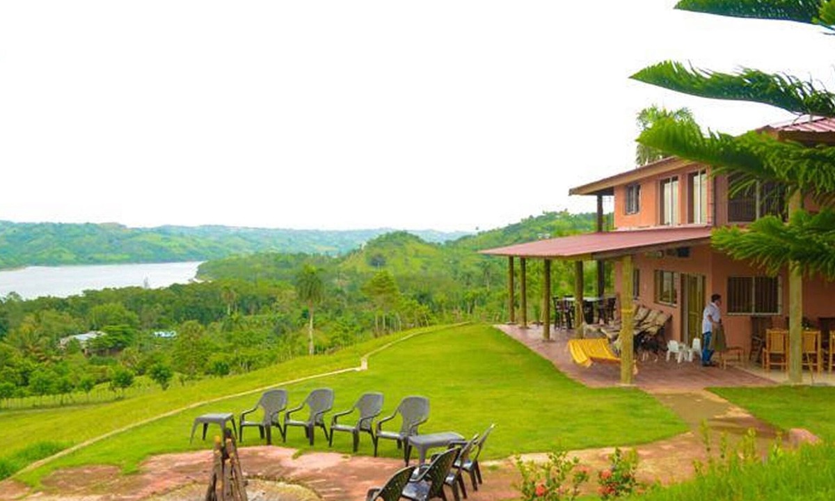 Yaque Arriba House | Private suite in lakeview mansion, great for swimming/hiking