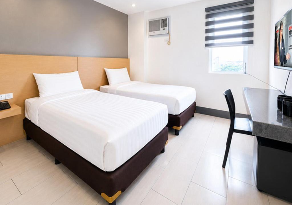 Rosario Hotel | Red Planet Cavite