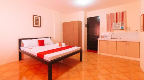 San Jose City Hotel | RedDoorz @ FDB Homes Nueva Ecija