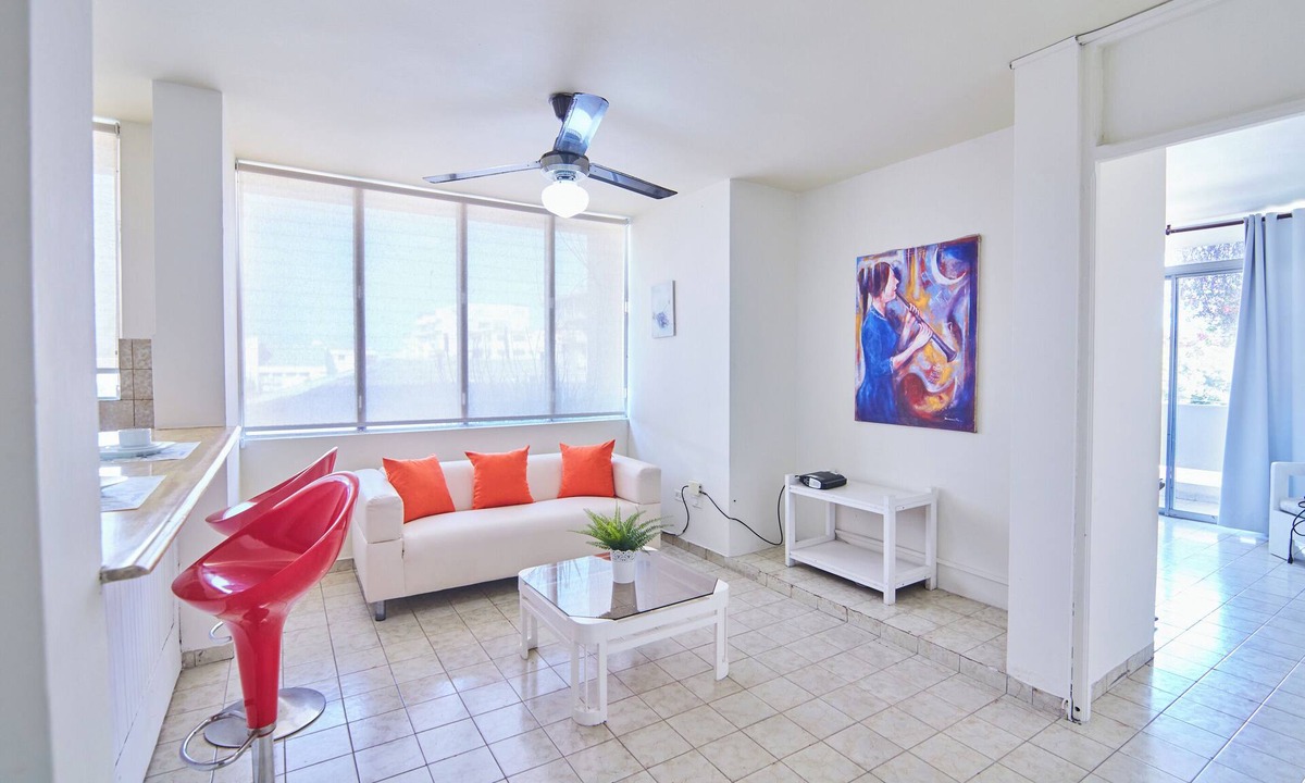 Ensanche Independencia House | Rentamos Aparta Estudio for short or long stay