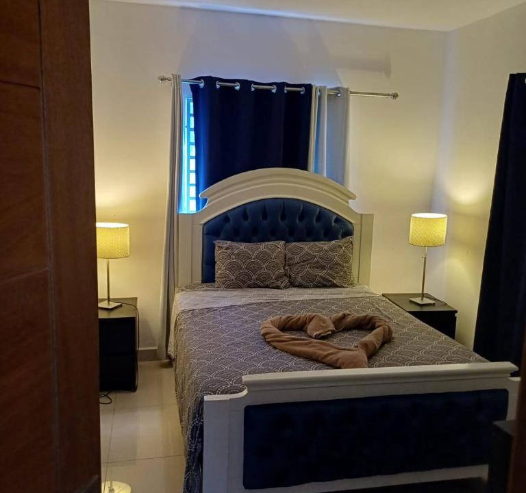 Playa Bibijagua Bed & Breakfast | Rolando share apart