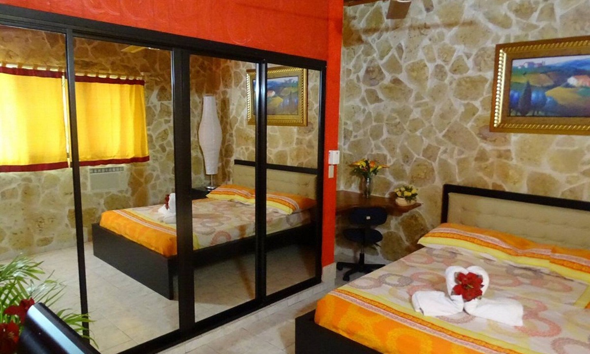 Playa Chiquita Bed & Breakfast | Room + yummy breakfast, steps from casino/beach, guest-friendly, pool/TV/WiFi