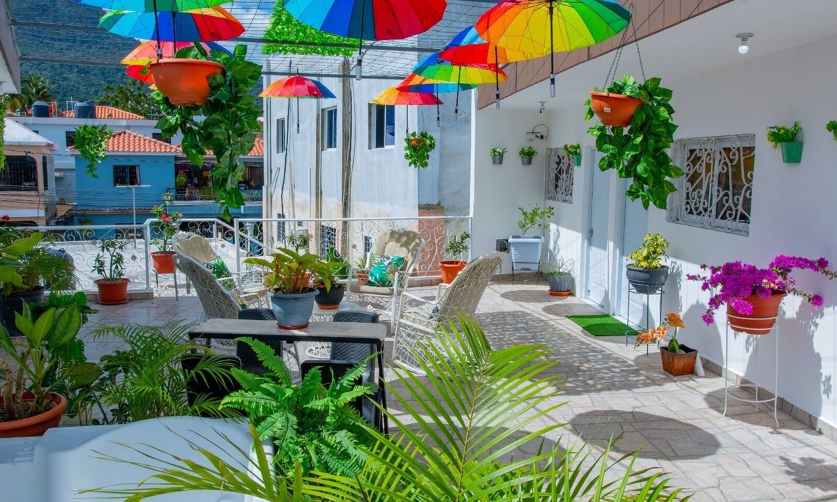 Los Maestros Apartment | ROYAL TERRACE KING IV