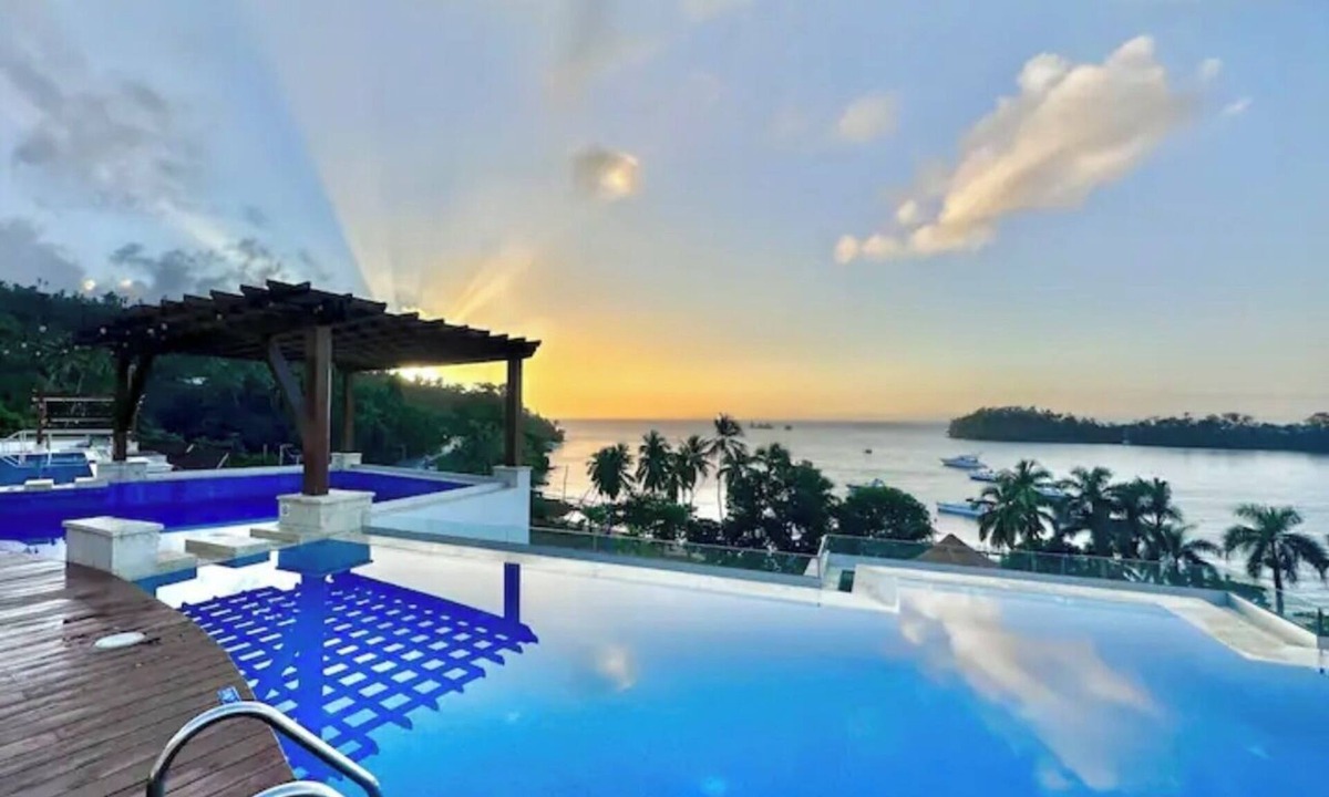 Samana Apartment | Serene Apartment in Samana, w/view of Bay, pool, gym & WiFi