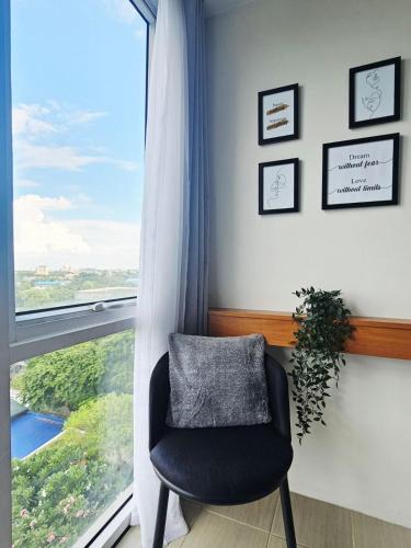 Ugong Apartment | Sky Garden View 55" TV A Million Escape Kasara Pasig