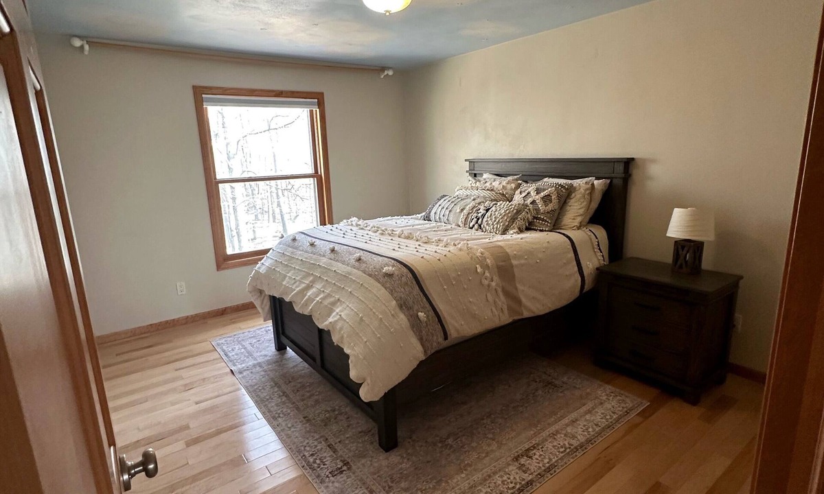 Appleton House | Spacious home with backyard, shuffle board, outdoor play area