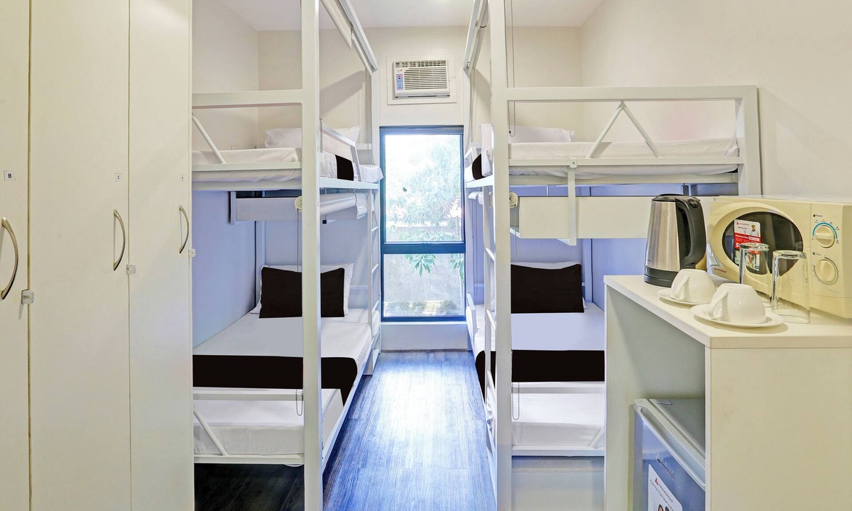 Pembo Hotel | Spot On Classy Bunkbeds Near Makati Manila Formerly MYTOWN Madrid