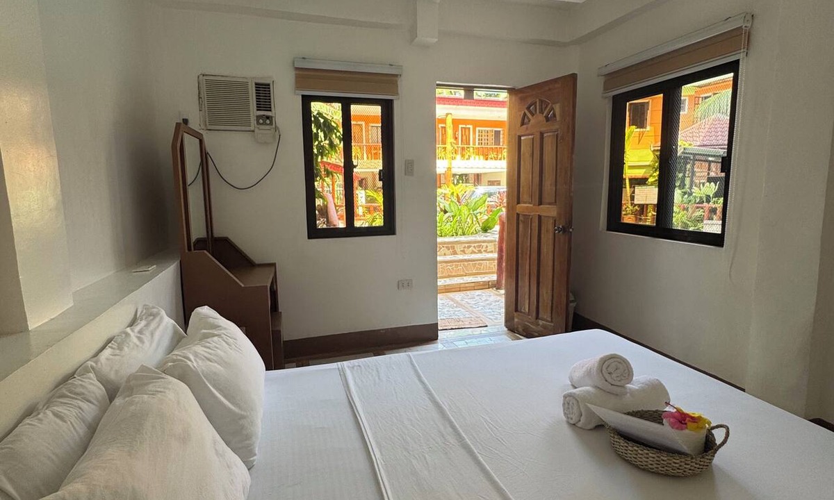 Loboc Bed & Breakfast | Stefanie Grace Inn