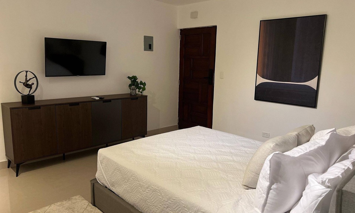 Gascue Condo | Studio in Gazcue: from Colonial Zone & Incipler