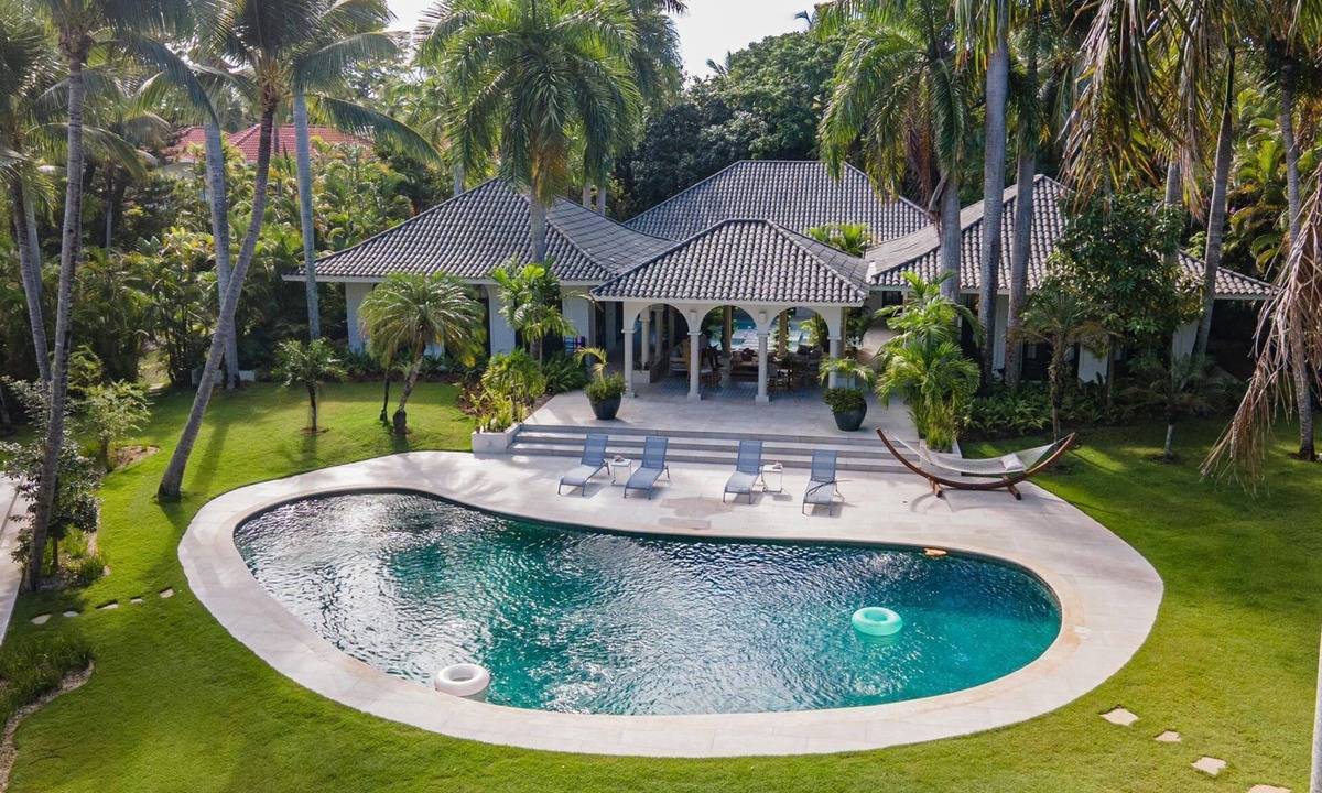 Cabarete Villa | Stunning private 6 BR Villa, Ocean and Beach Club steps from the Villa