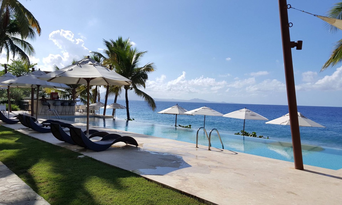 El Batey Apartment | Stylish 1BR Terrace Steps to Beach & Pools Free Weekly Maid Service