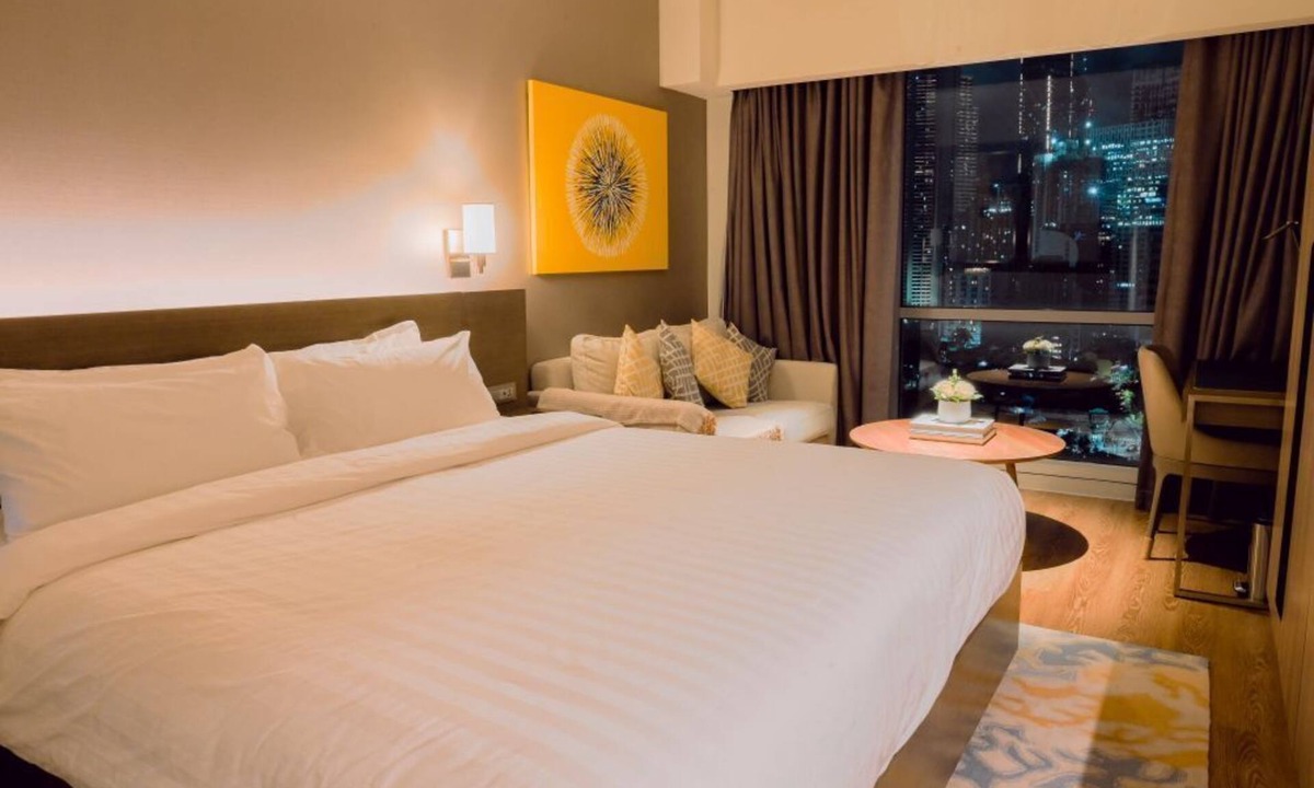 Makati Apartment | Stylish King Suite with Modern Comforts