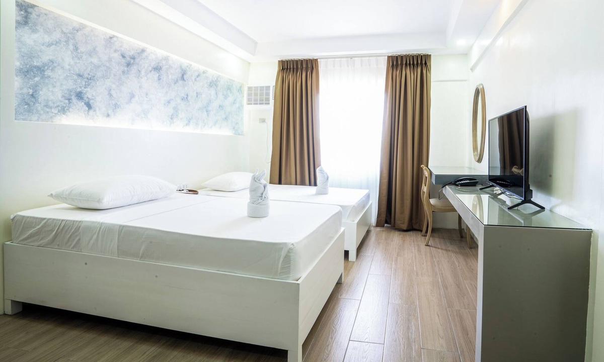 Pilar Hotel | The Garden Galleries Boutique Hotel