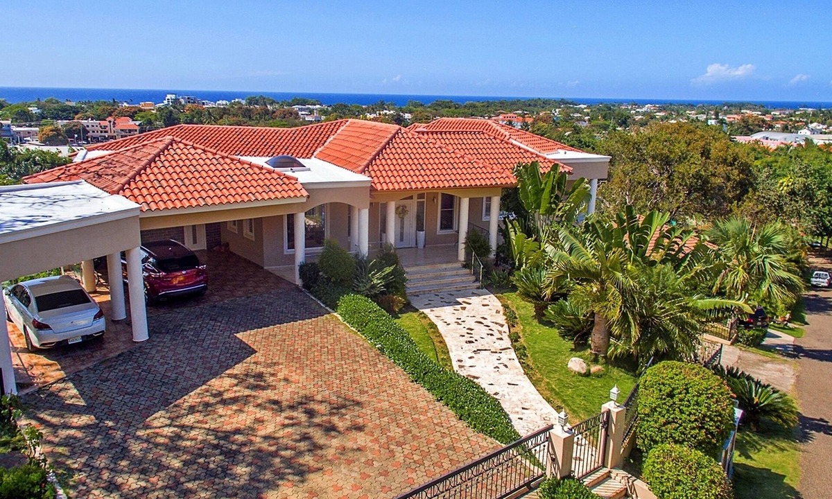 Urbanizacion Tavarez Villa | The one where you come back every year!